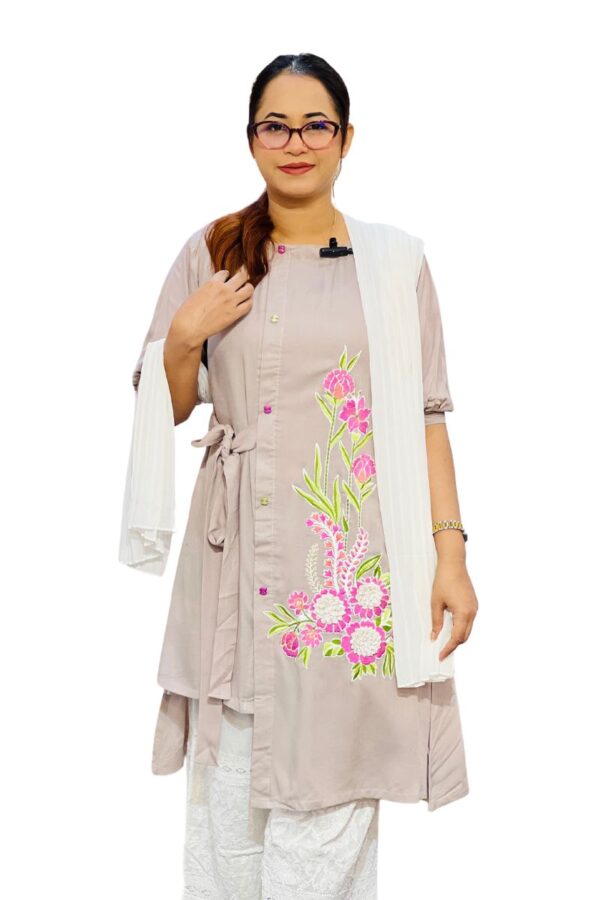 sphinx color viscose screen printed embroidered kurti